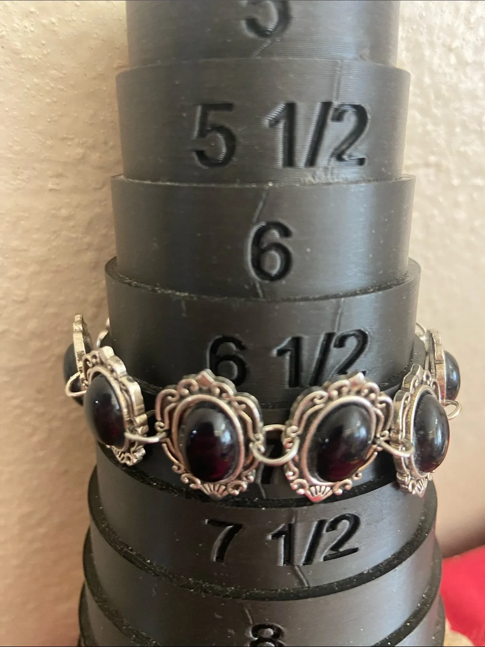 5/$10❤️❤️❤️NEW Gothic Style Black Resin Cabochons Bracelet
